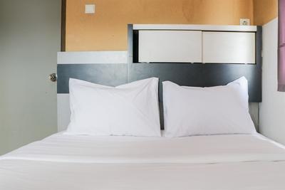 Apartemen Suites @Metro - Best Deal 2BR Apartment Suites @Metro By Travelio