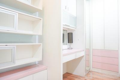 Apartemen French Walk (MOI) - Spacious 2BR at Frenchwalk Apartment with Maid Room By Travelio