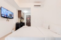 Restful and Warm Studio Serpong Garden Apartment By Travelio