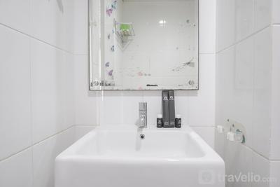 Apartemen Westmark Tanjung Duren - Comfort and Cozy Living Studio Room at Westmark Tanjung Duren Apartment By Travelio