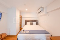 Cozy Stay and Comfy Studio Loft Kingland Avenue Apartment By Travelio