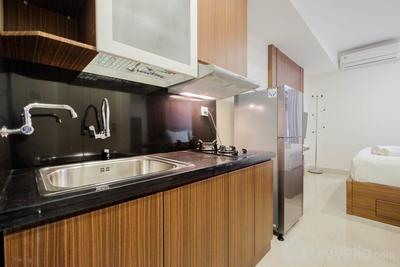Apartemen Grand Kamala Lagoon - Homey Studio Room at Grand Kamala Lagoon Apartment By Travelio