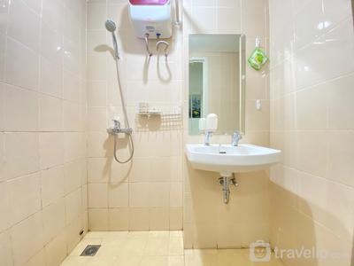 Apartemen Parahyangan Residence - Homey and Clean 1BR Apartment at Parahyangan Residence By Travelio