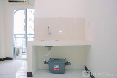 Apartemen Cinere Resort - Unfurnished Studio with AC at Cinere Resort Apartment By Travelio