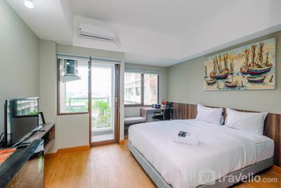 Comfortable Pool View Studio Room at Gateway Park LRT City Bekasi Apartment By Travelio