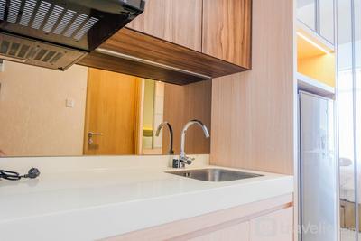 Apartemen Tree Park City Cikokol - Elegant Studio Apartment at Tree Park City Cikokol By Travelio