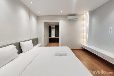 Apartemen The Reiz Condominium Medan - Brand New and Nice 2BR at The Reiz Suites Medan Apartment By Travelio
