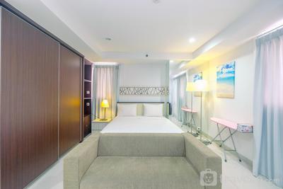 Apartemen Azalea Suites - Tranquil Studio Azalea Suites Apartment By Travelio