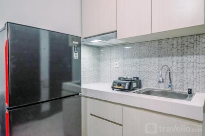 Apartemen Royal Heights - Well Furnished and Comfy 2BR at Royal Heights Apartment By Travelio