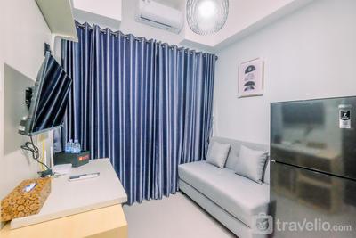 Apartemen Royal Heights - Well Furnished and Comfy 2BR at Royal Heights Apartment By Travelio