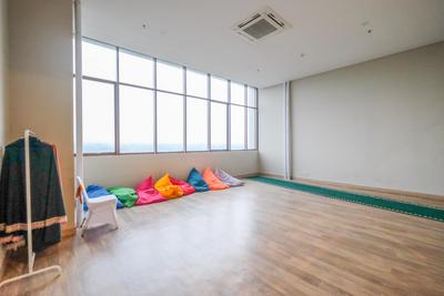 Apartemen LRT City Sentul - Royal Sentul Park - Warm and Simply Studio at Royal Sentul Park Apartment By Travelio