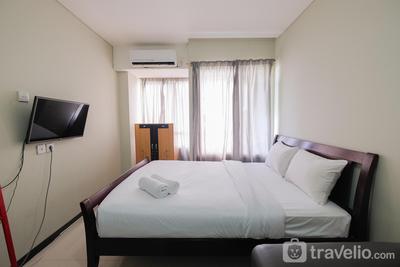 Apartemen Nifarro Park - Garden View Studio at Nifarro Park Apartment By Travelio