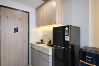 Apartemen Monroe Tower - Wooden Accents Studio at Monroe Tower Apartment By Travelio