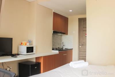 Apartemen Grand Dhika City Jatiwarna - Comfort and Cozy Stay Studio at Grand Dhika City Jatiwarna Apartment By Travelio