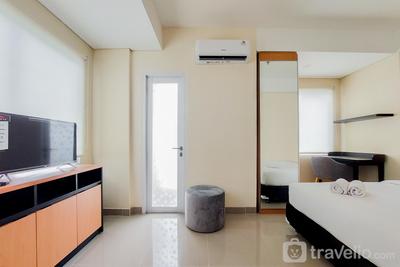 Apartemen B Residence - Homey and Comfort Studio Apartment at B Residence By Travelio