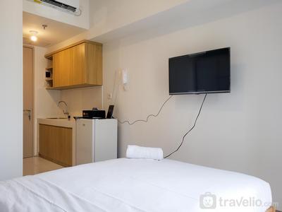 Homey and Cozy Studio at Tokyo Riverside PIK 2 Apartment By Travelio