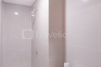 Apartemen B Residence - Restful and Well Furnished Studio Apartment B Residence By Travelio