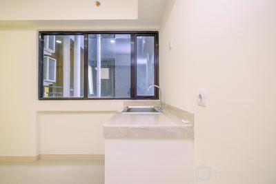 Apartemen Meikarta - Unfurnished 2BR at 23rd Floor Meikarta Apartment with AC By Travelio