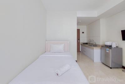 Apartemen B Residence - Good Price and Homey Studio Apartment at B Residence By Travelio