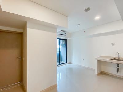 Apartemen Meikarta - Homey 2BR Unfurnished with AC in Living Room at Meikarta Apartment By Travelio