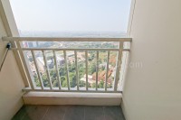 Apartemen B Residence - Restful and Well Furnished Studio Apartment B Residence By Travelio