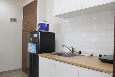 Apartemen Grand Dhika City Jatiwarna - Homey and Comfort 1BR at Grand Dhika City Jatiwarna Apartment By Travelio
