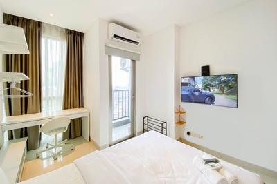 Apartemen Ciputra World 2 - Modern Look Studio Room at Ciputra World 2 Apartment By Travelio