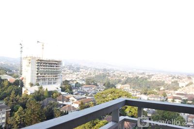 Apartemen Parahyangan Residence - Quiet 2BR Apartment at Parahyangan Residence with Mountain View By Travelio