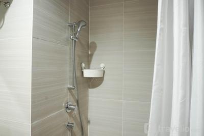 Apartemen West Vista - Elegant Studio at West Vista Apartment with City View By Travelio