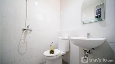 Apartemen Gunawangsa Merr - Comfy and Clean Studio Room Apartment at Gunawangsa Merr By Travelio