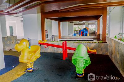 Apartemen Bassura City - Cozy Living 2BR Apartment at Bassura City near Mall By Travelio