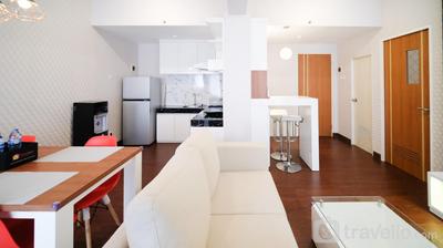 Apartemen Puncak Dharmahusada - Spacious 3BR Combined at Puncak Dharmahusada Apartment By Travelio