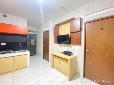 Apartemen Gateway Ahmad Yani Cicadas - Stylish and Strategic 2BR at Gateway Ahmad Yani Cicadas Apartment near Mall By Travelio