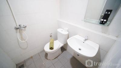 Apartemen Gunawangsa Merr - Comfy and Clean Studio Room Apartment at Gunawangsa Merr By Travelio