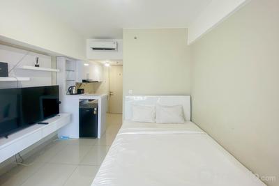 Nice and Comfy Studio at Springlake Summarecon Apartment By Travelio