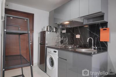 Apartemen West Vista - Comfort and Warm Studio Room at West Vista Apartment By Travelio