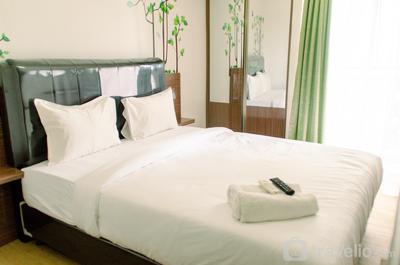 Cozy Living Studio Room at Serpong Greenview Apartment By Travelio