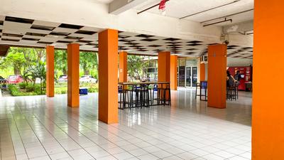 Apartemen East Park - Cozy Studio Unfurnished with AC at East Park Apartment By Travelio