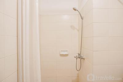 Apartemen Woodland Park Residence - Comfort 1BR Apartment with Study Room at Woodland Park Residence By Travelio