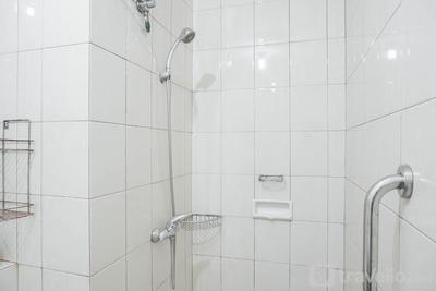 Apartemen Royal Mediterania Garden - Comfortable and Premium 2BR at Royal Mediterania Garden Apartment By Travelio