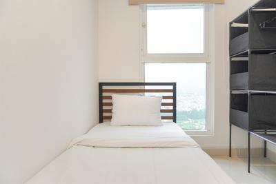 Apartemen West Vista - Comfy and Well Furnished 2BR West Vista Apartment By Travelio