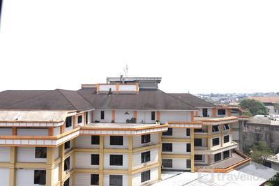 Apartemen Majesty - Cozy and Modern 2BR at Majesty Apartment By Travelio