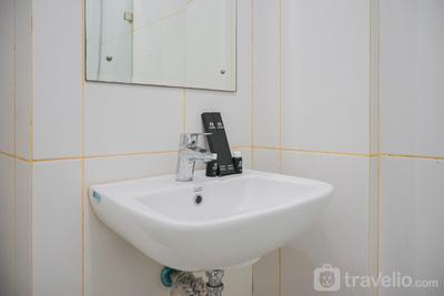Apartemen Skylounge Tamansari - Cozy Studio Apartment at Skylounge Tamansari near Soetta Airport By Travelio