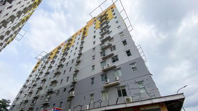 Apartemen East Park - Cozy Studio Unfurnished with AC at East Park Apartment By Travelio