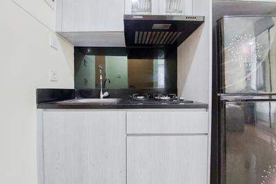Apartemen B Residence - Homey and Restful Studio Apartment B Residence By Travelio