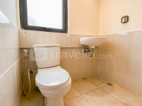 Apartemen Meikarta - 2BR Unfurnished Apartment with 1 AC at Living Room Meikarta By Travelio