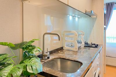 Apartemen Puri Mansion - Restful and Strategic Studio at Puri Mansion Apartment By Travelio