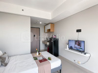 Apartemen Monroe Tower - Cozy Warm Tone Studio at Monroe Tower Apartment By Travelio