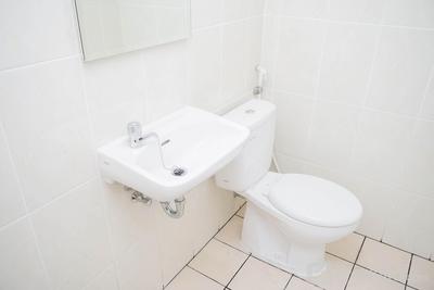 Apartemen M-Town Residence - Unfurnished Studio Apartment with AC at 19th Floor M-Town Residence By Travelio