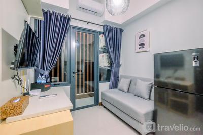 Apartemen Royal Heights - Well Furnished and Comfy 2BR at Royal Heights Apartment By Travelio
